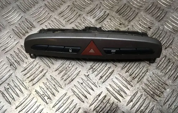 Peugeot 308 Hazard light switch 9659215177 03069010