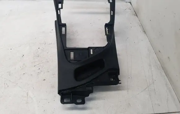 Toyota Auris E180 Other center console (tunnel) element 5883402010