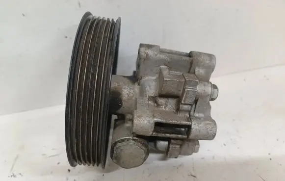 Citroen C-Crosser Power steering pump