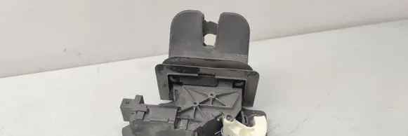 Audi A6 S6 C6 4F Tailgate/trunk/boot lock/catch/latch 4F9827520A