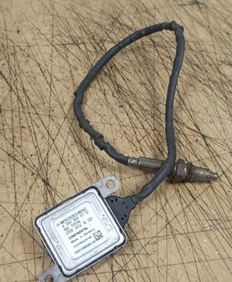 Mercedes-Benz E W212 Lambda probe sensor A0009055712