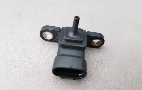 Toyota Avensis T250 Air pressure sensor 8942120200 7800 5H10