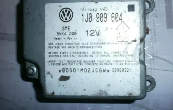 Volkswagen PASSAT B5 Airbag control unit/module 1J0909604 5WK4200VW3
