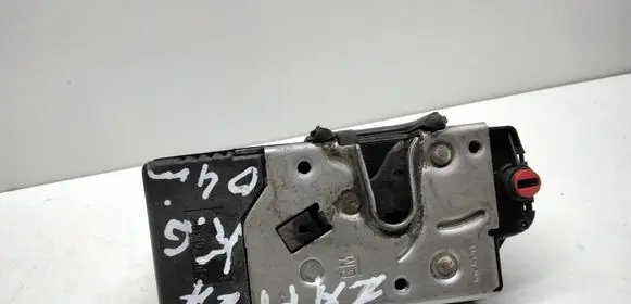 Opel Zafira A Rear door lock 24414134