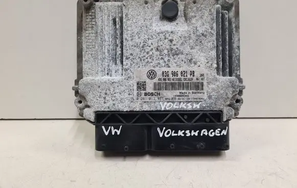 Volkswagen PASSAT B6 Engine control unit/module 03G906021PB 0281013897