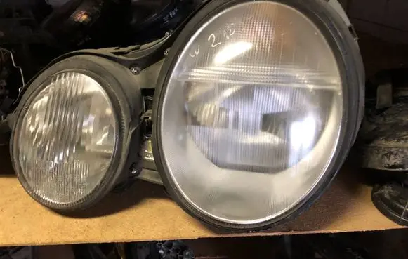 Mercedes-Benz E W210 Front seat light A210820xxxx A210820