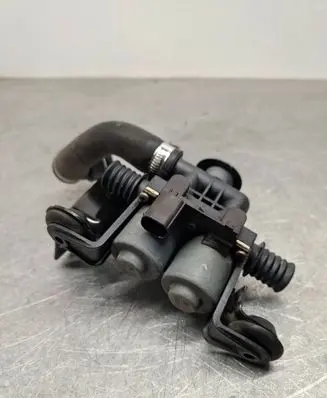BMW X5 F15 Coolant heater control valve 6910544 691054406 6411691054406