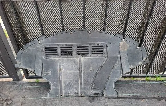 Bentley Continental Engine splash shield/under tray 3W0825235p