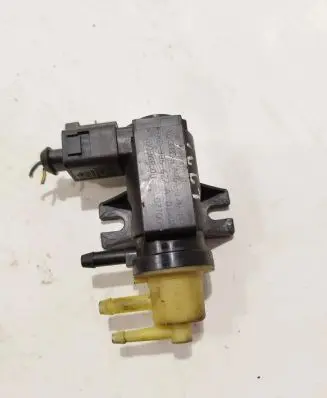 Volkswagen PASSAT B6 Vacuum valve 1k0906627a