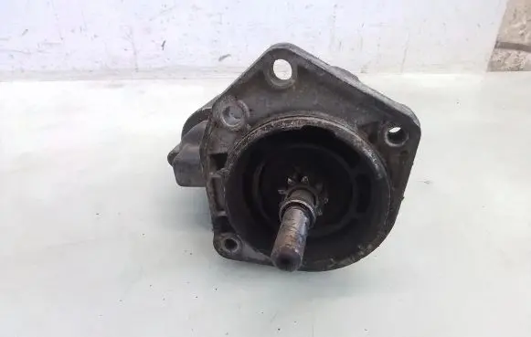 Volkswagen Golf III Starter motor 036911023SX