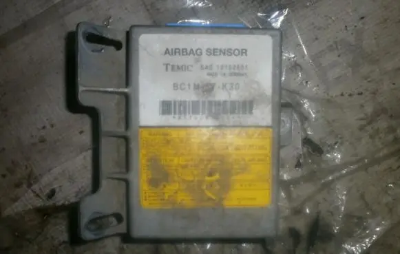 Mazda 323 Airbag control unit/module bc1m57k30 12192601