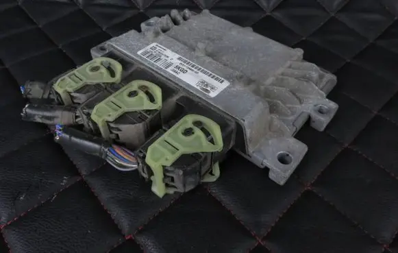 Ford Fiesta Engine control unit/module S180047036D 5KGD BV2112A650GD