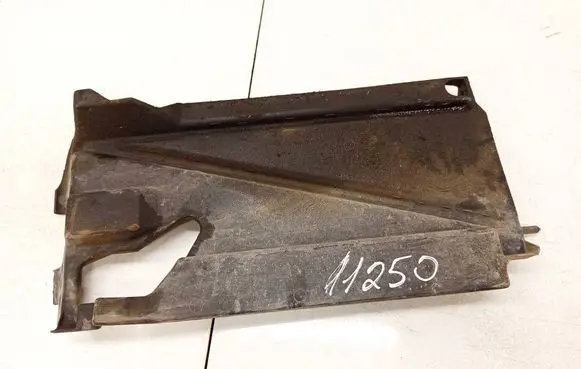 Toyota Yaris Engine splash shield/under tray 53289