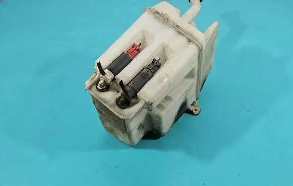 Toyota Avensis T250 Windshield washer fluid reservoir/tank IMPRK1514429