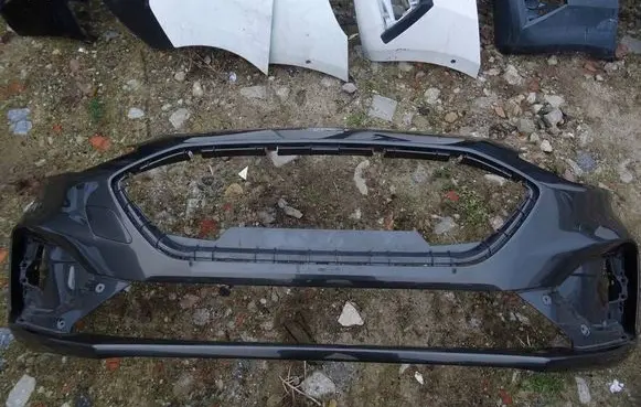 Ford Focus Front bumper 12776286746