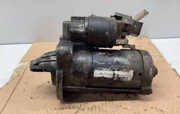 Ford Focus Starter motor ESW20E11