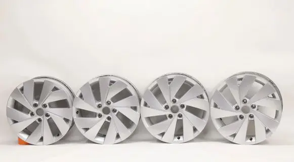 Volkswagen Golf VIII R17 alloy rim 