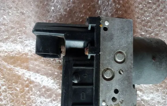 Ford Mondeo Mk III ABS Pump 0265231462