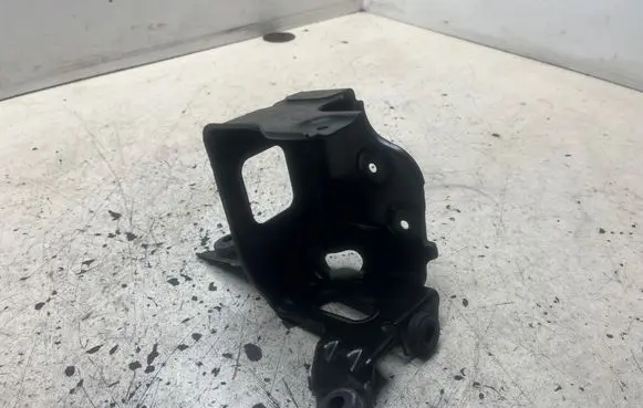 Opel Insignia A ABS pump bracket 13231597 422474049