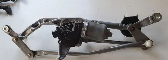 Toyota Auris E180 Wiper motor