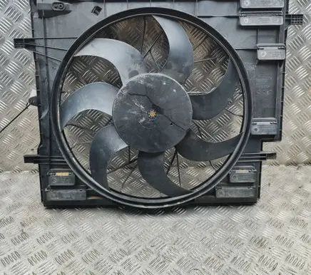 Volvo XC90 Radiator cooling fan shroud 31338305