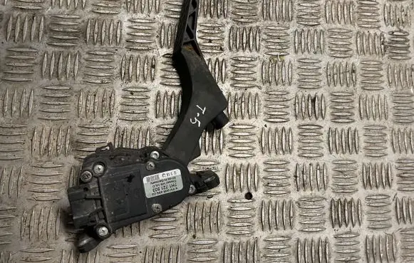 Volkswagen Transporter - Caravelle T5 Accelerator throttle pedal