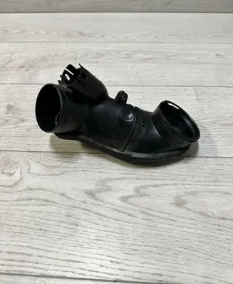 BMW 7 F01 F02 F03 F04 Air intake duct part 7807493 58650910