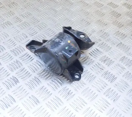 Hyundai i20 (PB PBT) Engine mount bracket