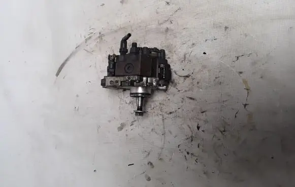 Renault Master II Fuel injection high pressure pump 0445010033