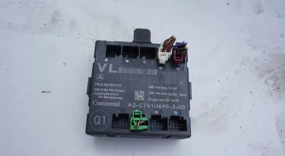 Mercedes-Benz CLA C117 X117 W117 Door control unit/module A1669004102