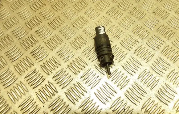 Mercedes-Benz B W245 Windscreen/windshield washer pump 2048660221