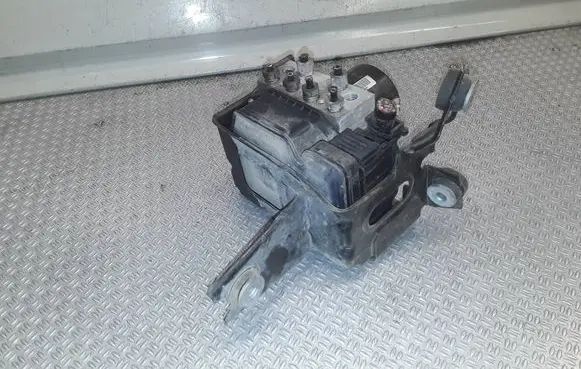 Opel Insignia A ABS Pump 22757649