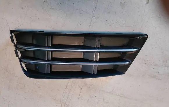 Audi A4 S4 B9 Front bumper lower grill 8W0807681