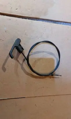 Engine bonnet (hood) release handle