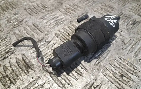 Audi A4 S4 B8 8K Windscreen/windshield washer pump 8k5955647