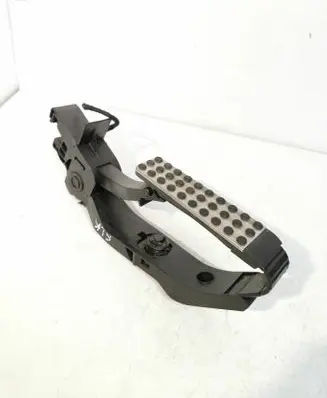 Mercedes-Benz SLK R171 Accelerator throttle pedal A2033000604