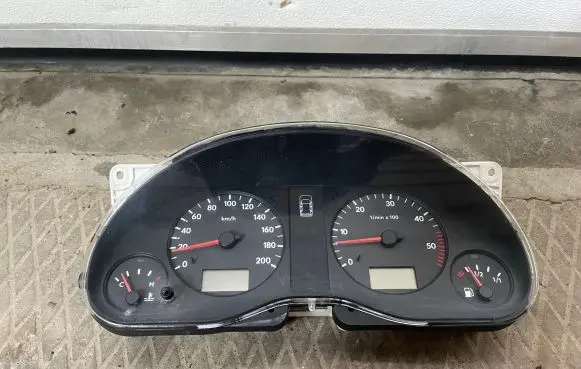 Seat Alhambra (Mk1) Speedometer (instrument cluster) 7M0920821H 96VW10849EK