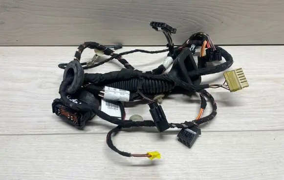 Mercedes-Benz R W251 Front door wiring loom 981576103