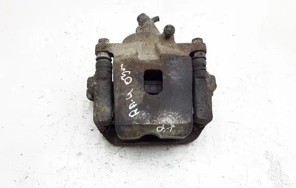 Toyota RAV 4 (XA10) Front brake caliper