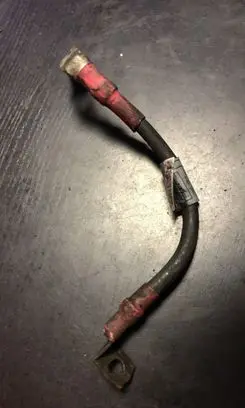BMW 7 E38 Positive cable (battery) 2247665