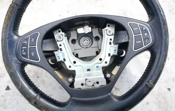 KIA Ceed Steering wheel buttons/switches 