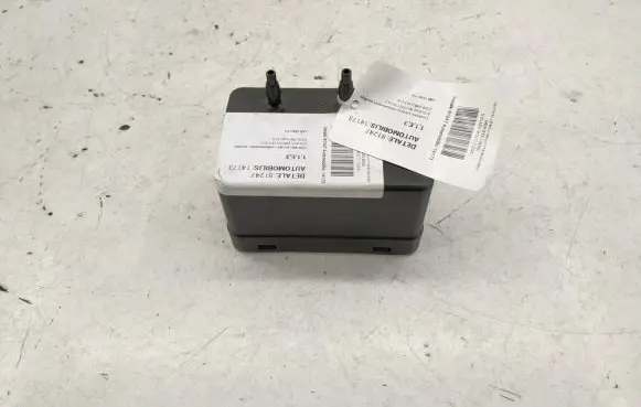 Mercedes-Benz S W221 Central locking vacuum pump 2218000248 A2218000248