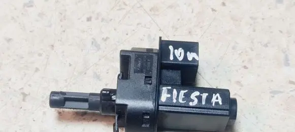 Clutch pedal sensor