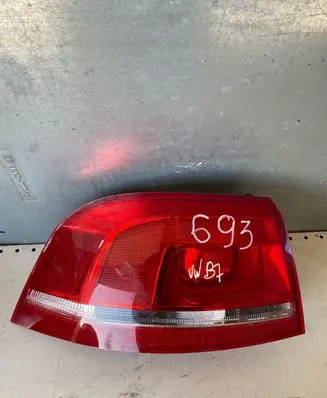 Volkswagen PASSAT B7 Rear/tail lights 3Af945095C