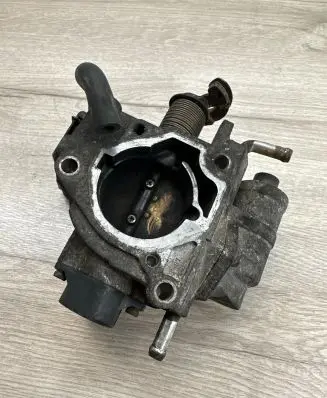Mazda 3 I Throttle valve 1985001260