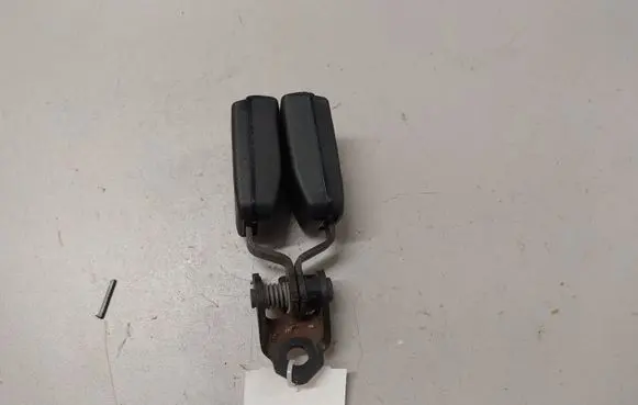 Peugeot 407 Middle seatbelt buckle (rear) 648682210