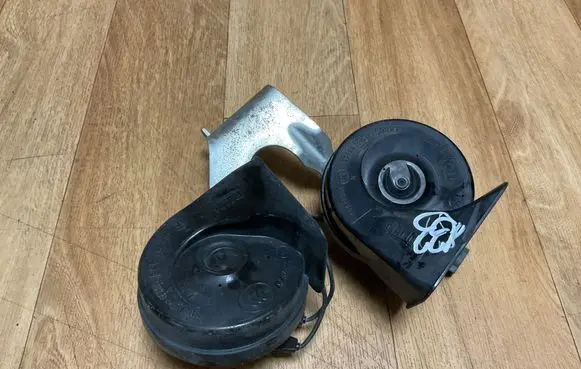 Opel Insignia A Horn signal 0055306