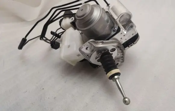 Volvo XC60 ABS Pump 31680342 32279539