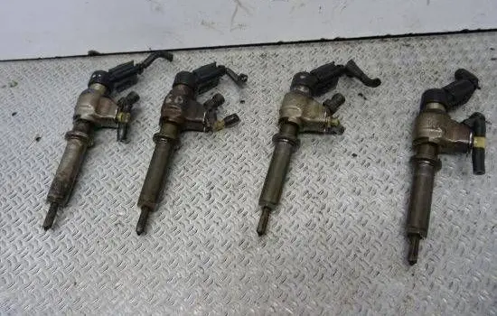 Mercedes-Benz A W169 Fuel injector 9636819380
