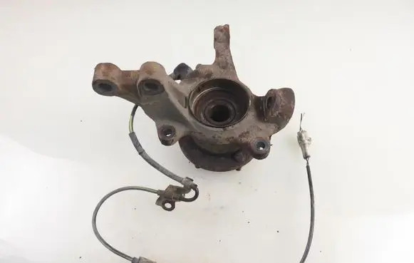 Toyota Avensis T250 Front wheel hub spindle knuckle